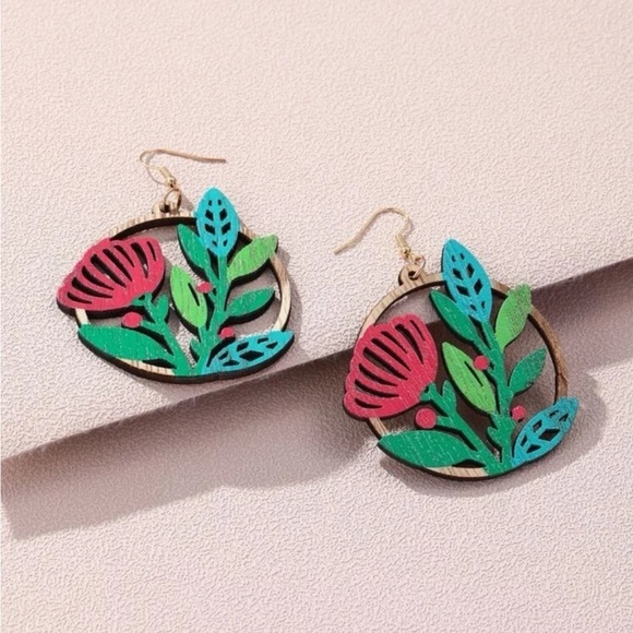 NEW Colorful Flower Wood Hoop Earrings - Picture 4 of 4